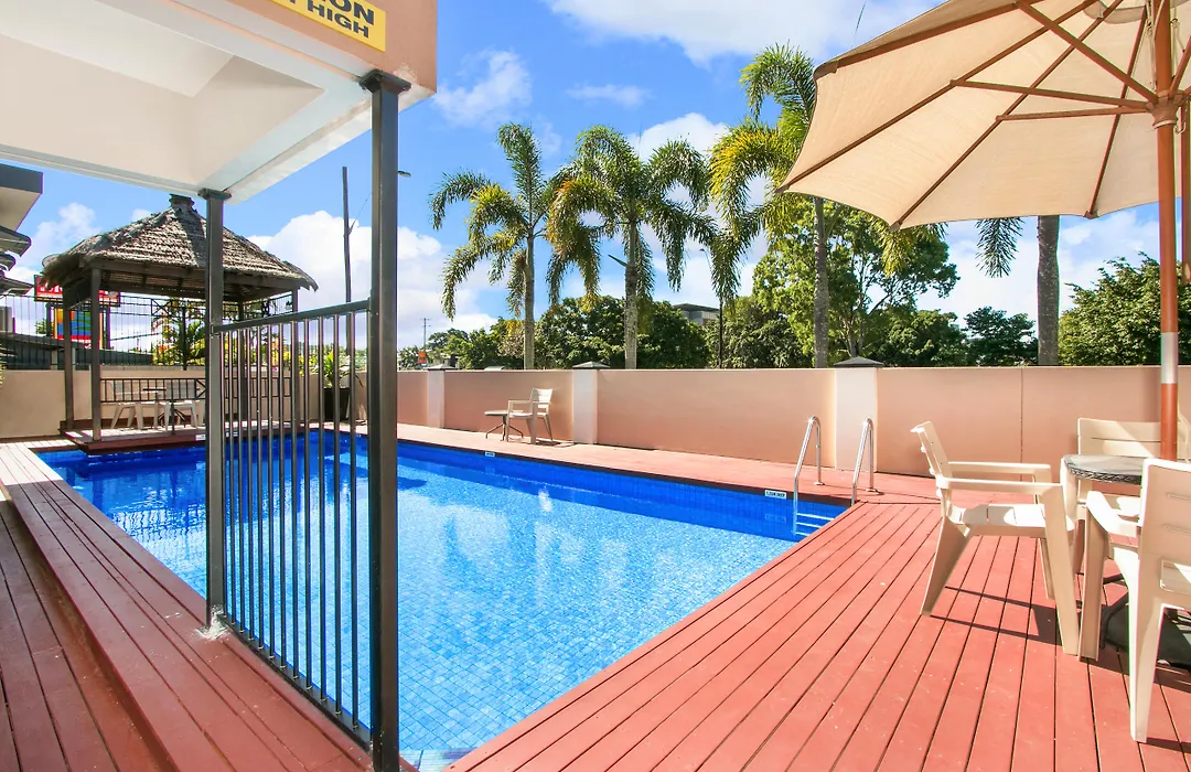 Cairns City Palms-1