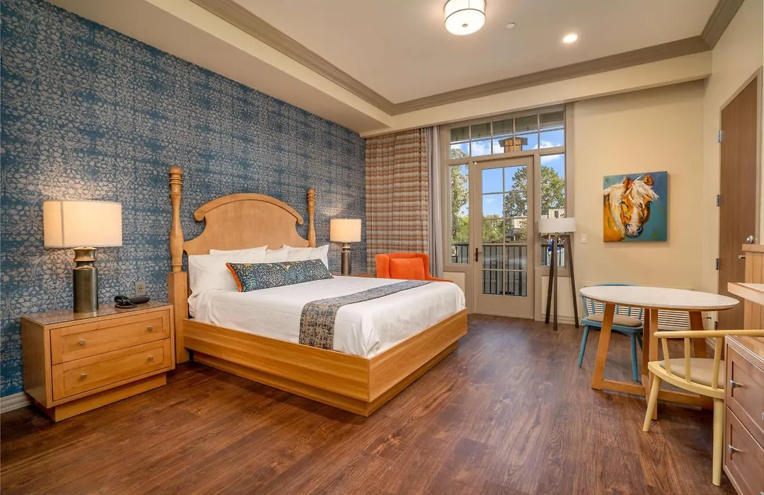 The Agrarian Hotel; Best Western Signature Collection-1