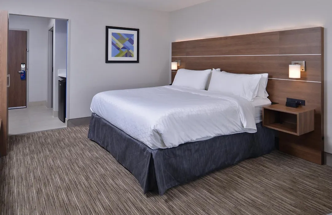 Holiday Inn Express & Suites - Marshalltown By Ihg-1