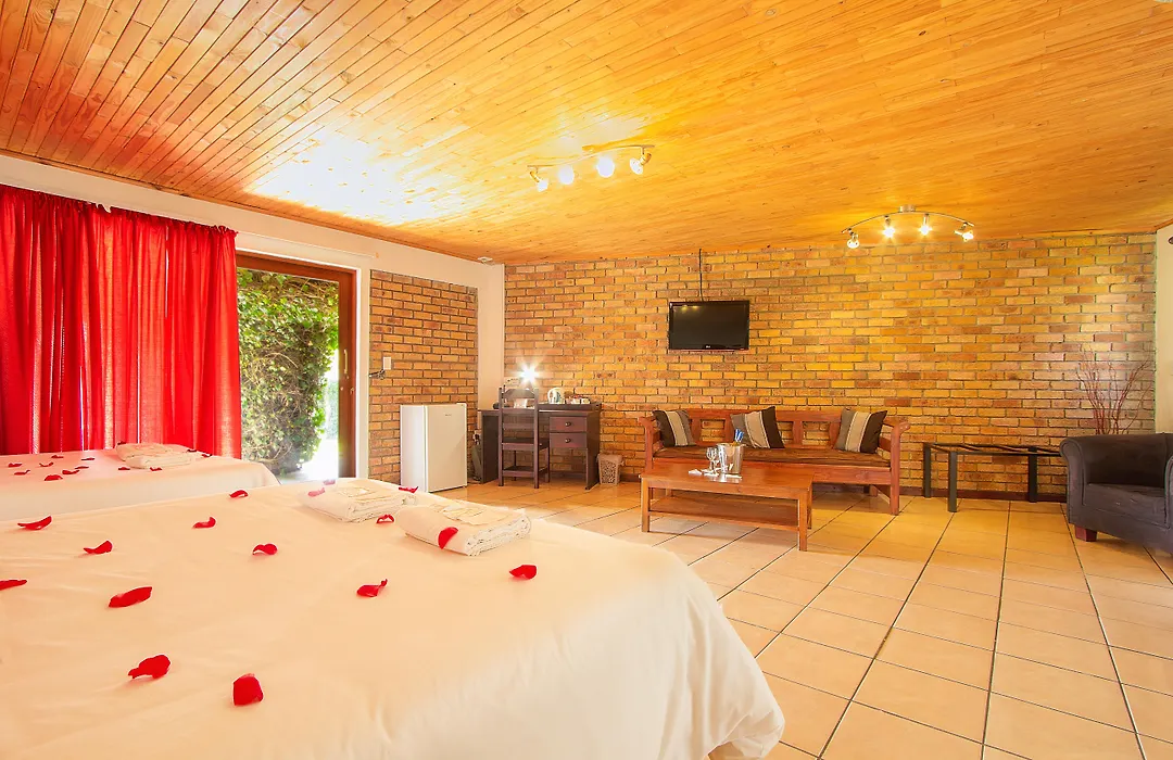 Airport Bird & Game Lodge-1