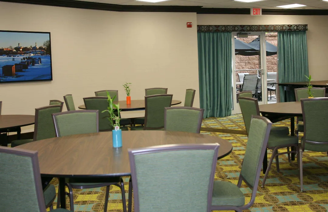 Hampton Inn & Suites Exeter-1