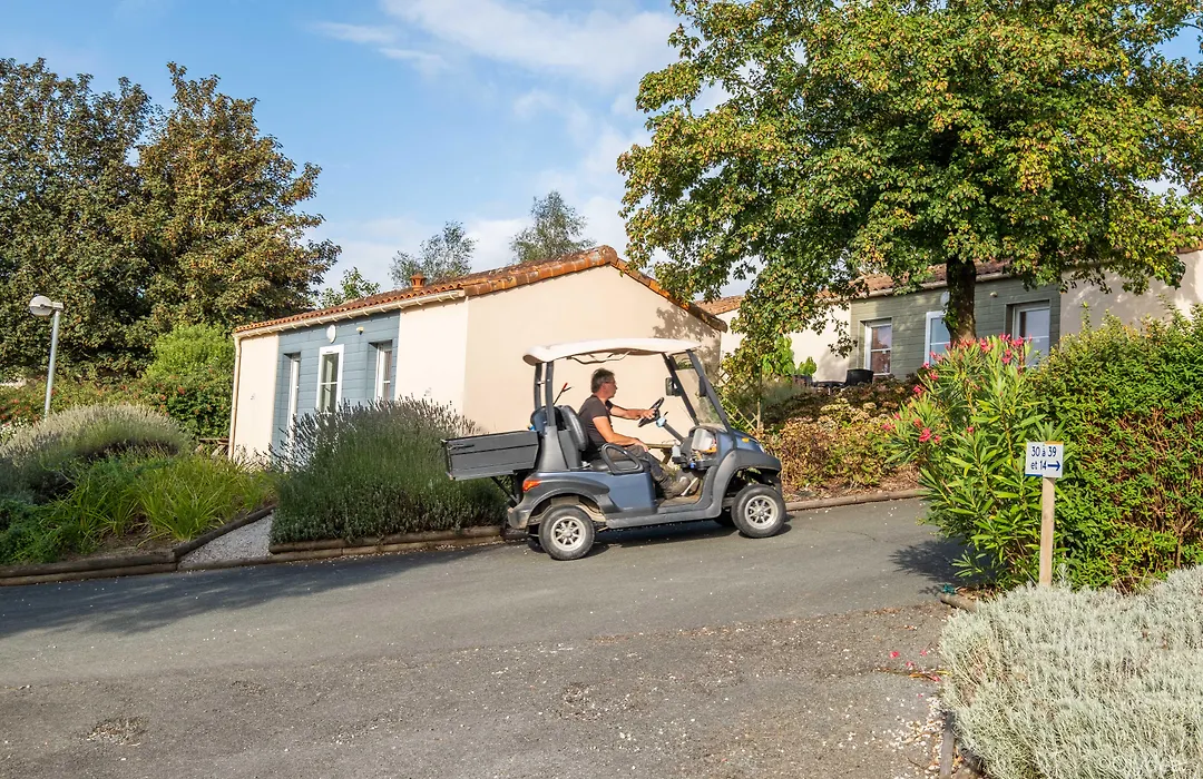Hotel Olydea Les Epesses - A 2,5Km Du Puydufou-1