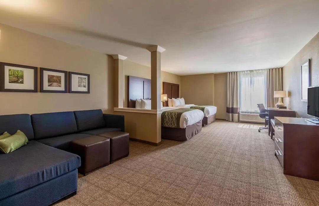Comfort Inn & Suites - Harrisburg Airport - Hershey South-1