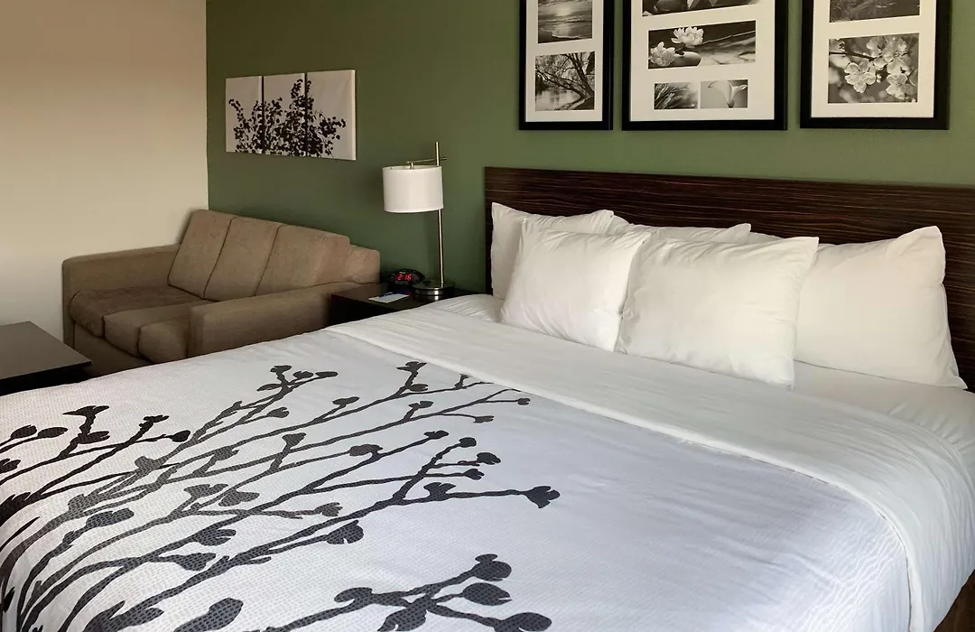 Sleep Inn & Suites Garden City-1