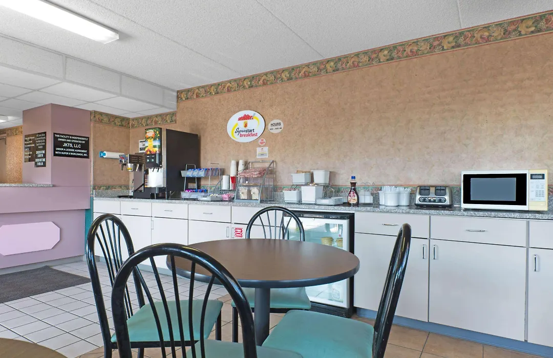 Super 8 By Wyndham Wapakoneta-1