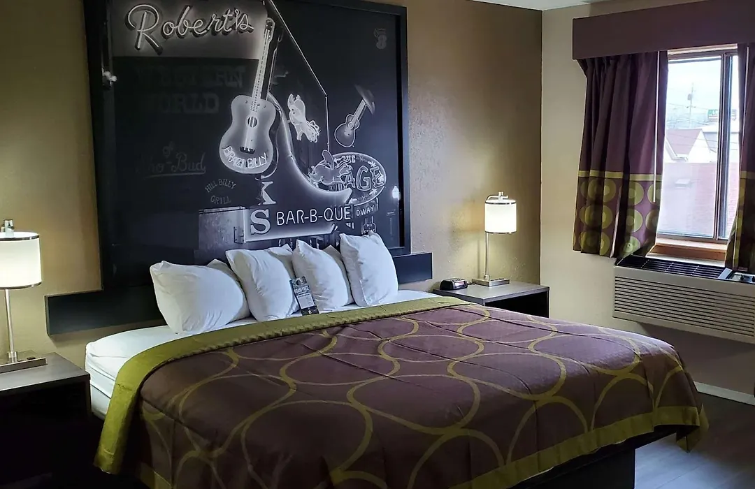 Super 8 By Wyndham Paris-1