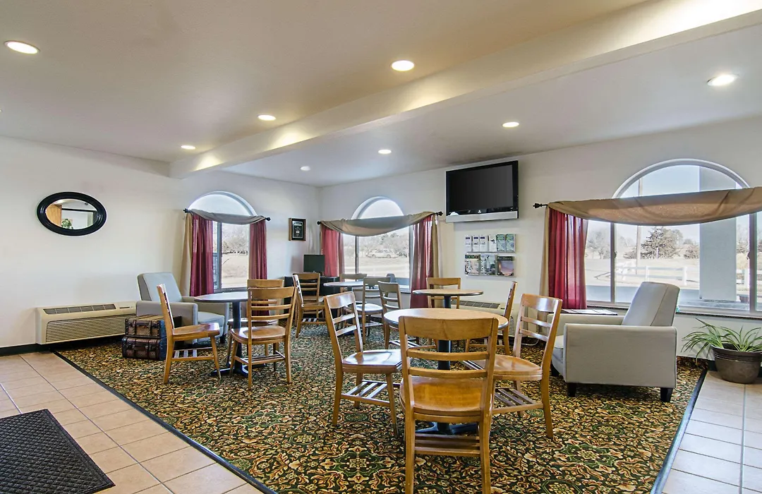 Rodeway Inn Larned-1