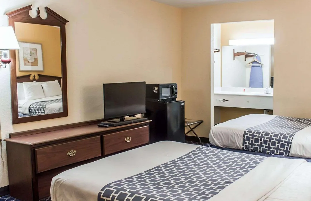 Econo Lodge Battleboro - Rocky Mount I-95-1