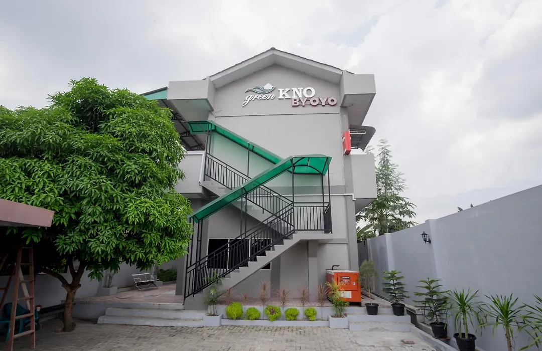 Oyo 470 Green Kno-1