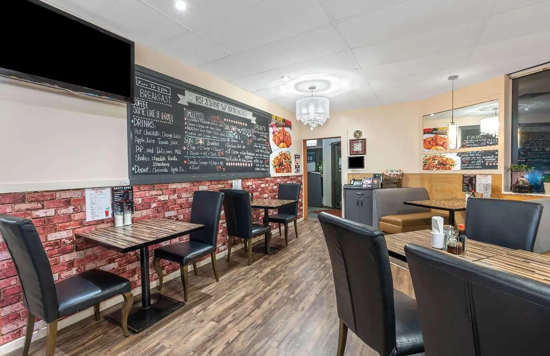Ramada By Wyndham Coquitlam-1