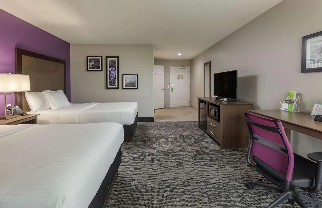 La Quinta By Wyndham Visalia/Sequoia Gateway-1