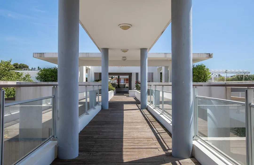 Vacanceole - Residence Le Crystal-1