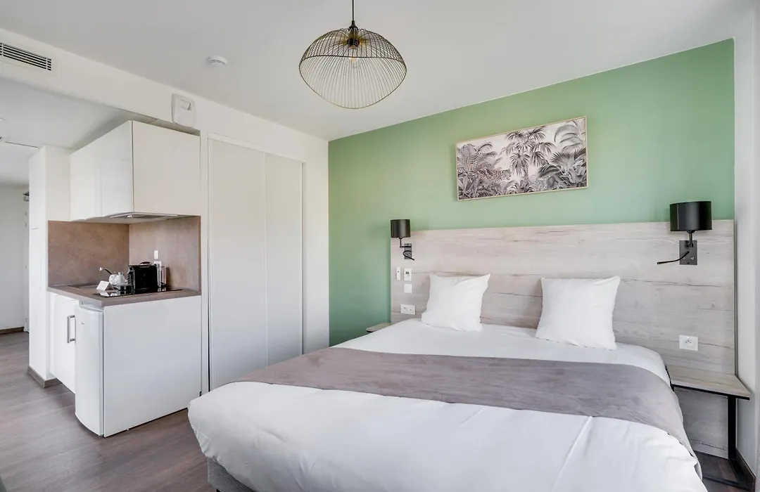 All Suites Appart Hotel - Palaiseau - Massy Tgv-1