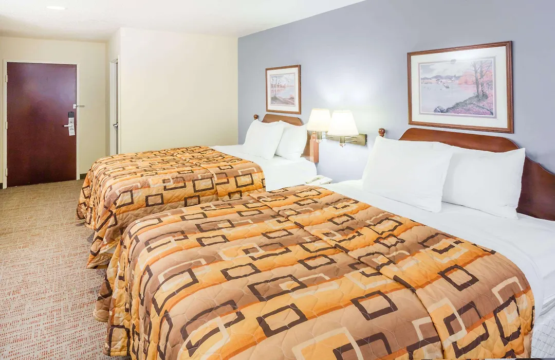 Days Inn By Wyndham Rayne-1