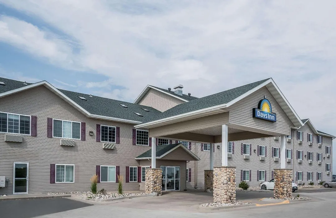 Days Inn By Wyndham Fargo Casselton Waterpark-1