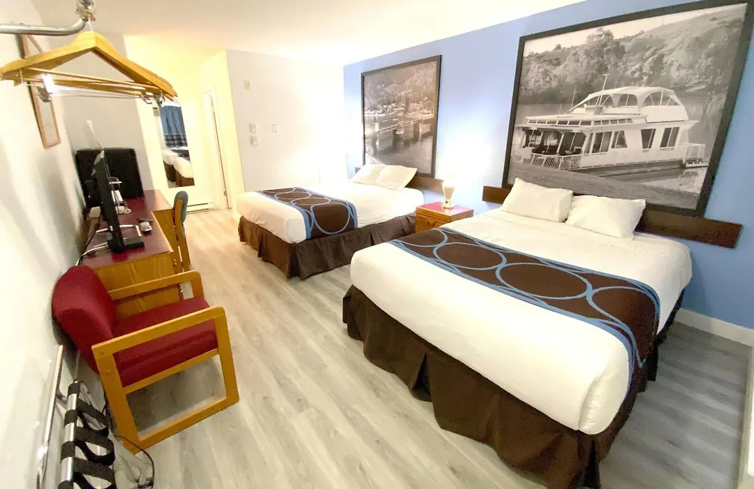 Super 8 By Wyndham Sicamous-1