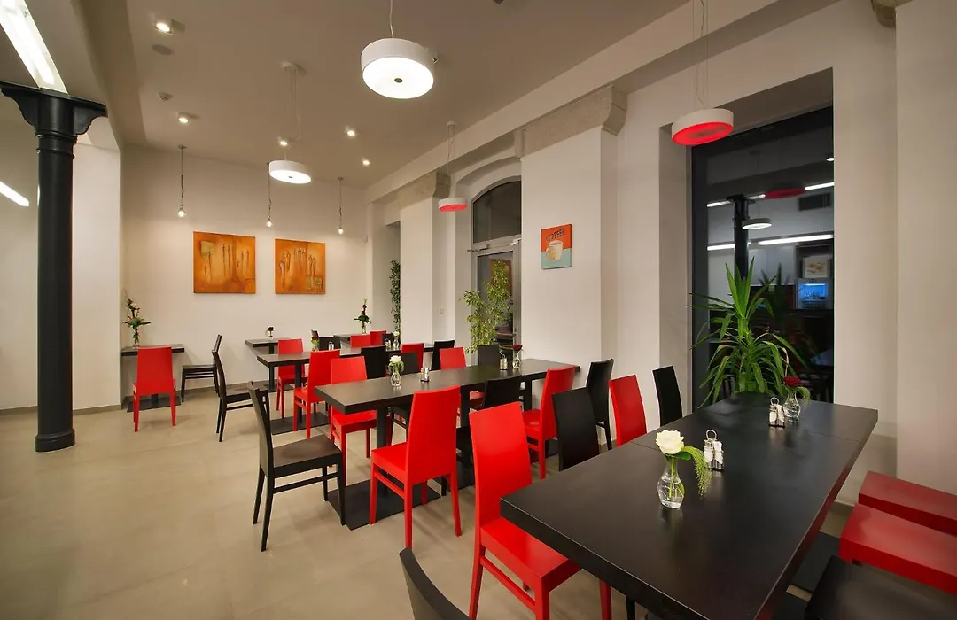 EA Business Hotel Jihlava-1