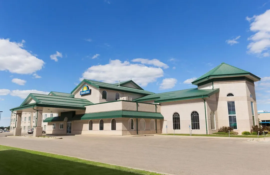 Days Inn & Suites By Wyndham Winkler-1