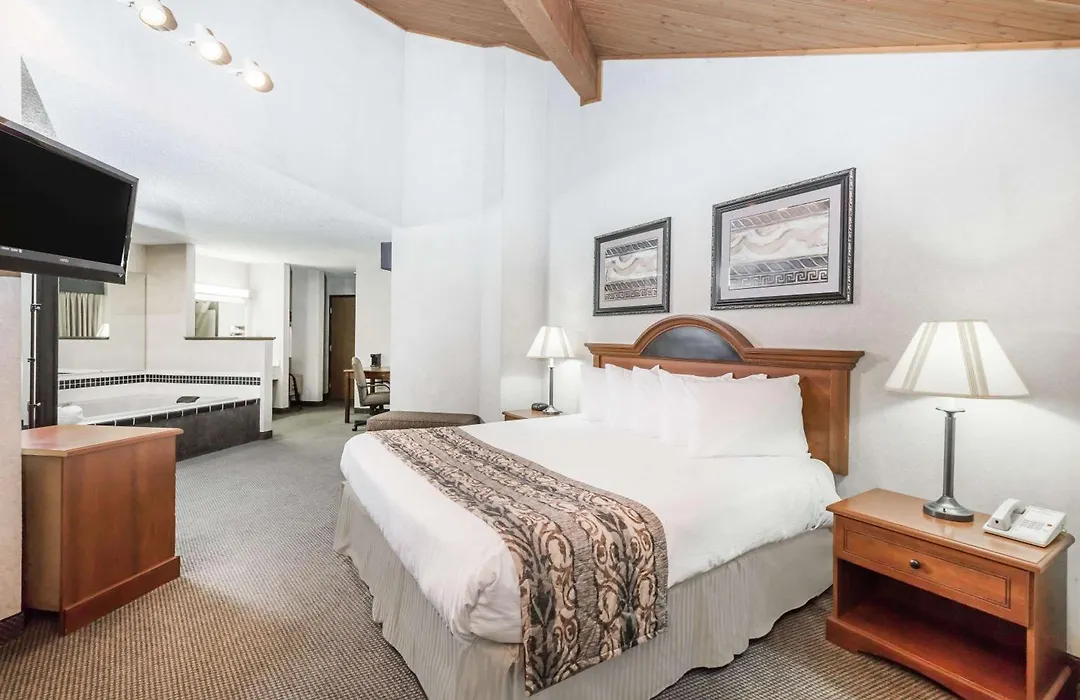 Baymont By Wyndham Lemars-1