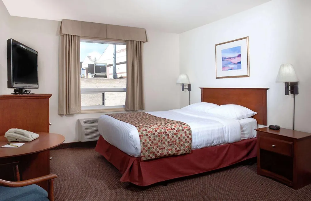 Super 8 By Wyndham Caraquet-1