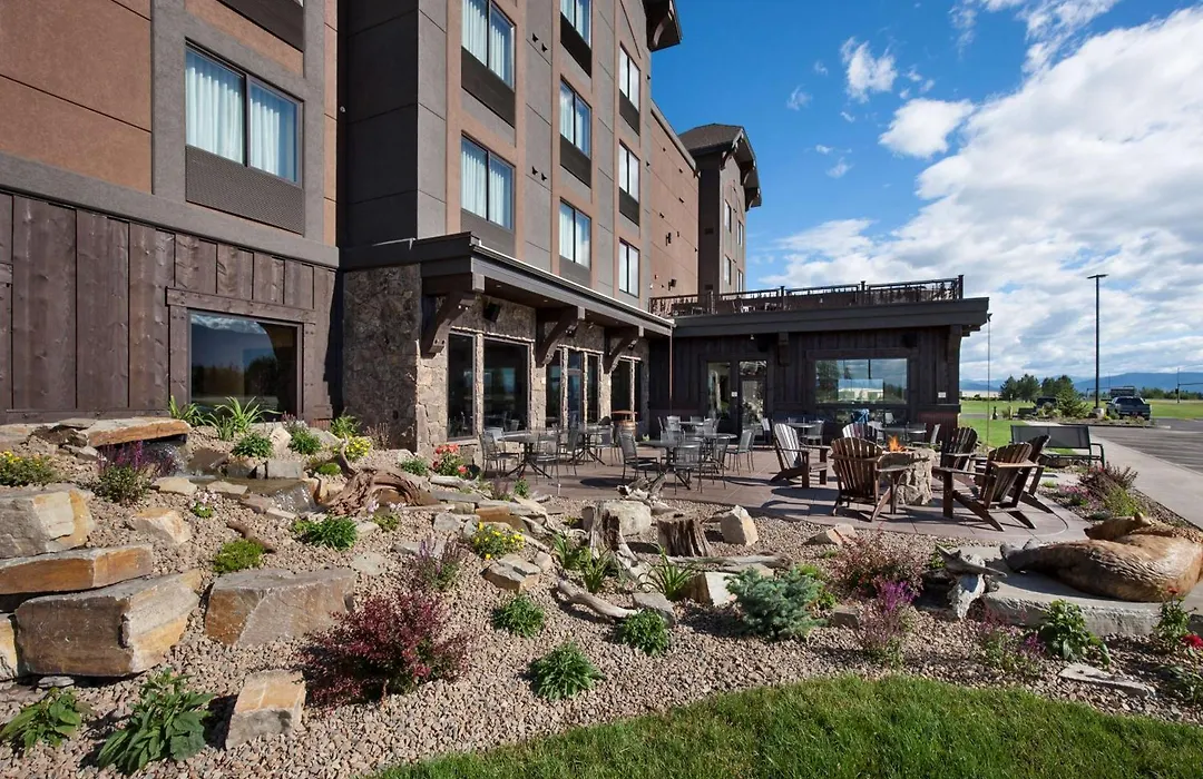Glacier International Lodge-1