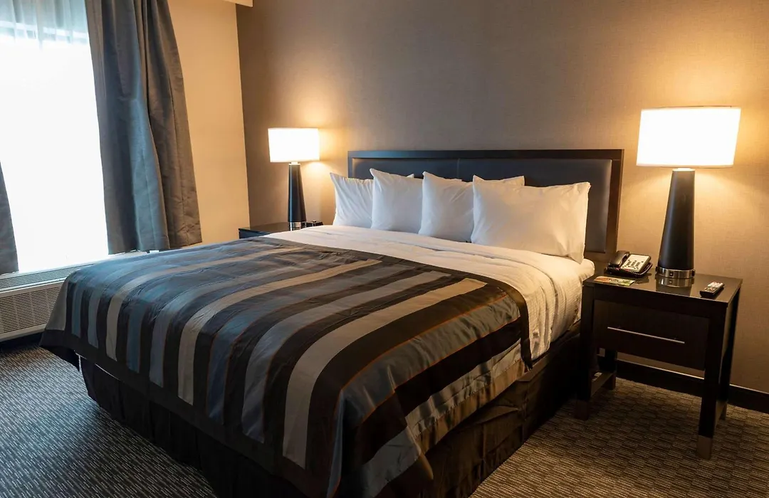 Wingate By Wyndham Angola-1