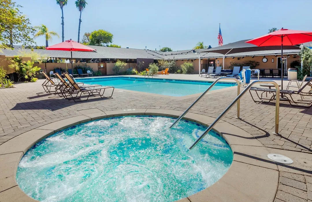 Carlton Oaks Lodge, An Ascend Collection Hotel-1