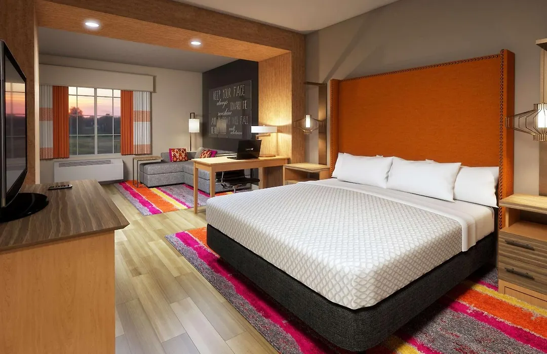 La Quinta Inn & Suites By Wyndham Lewisville-1