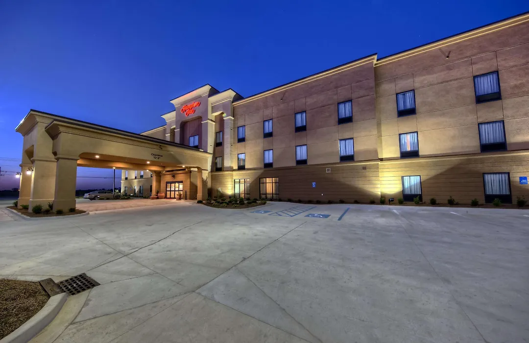 Hampton Inn Indianola-1