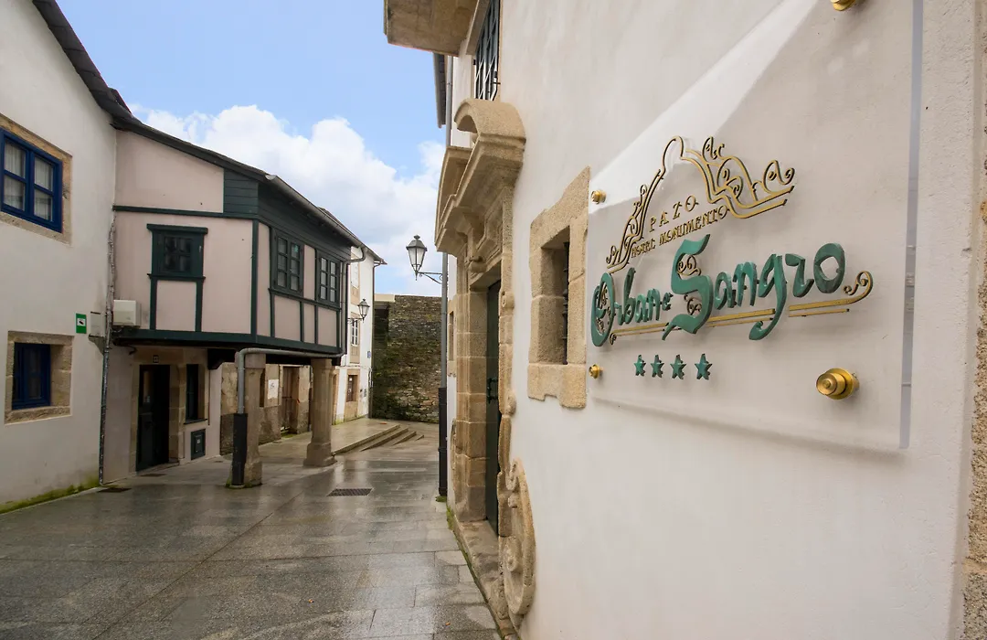 Hotel Monumento Pazo de Orbán-1