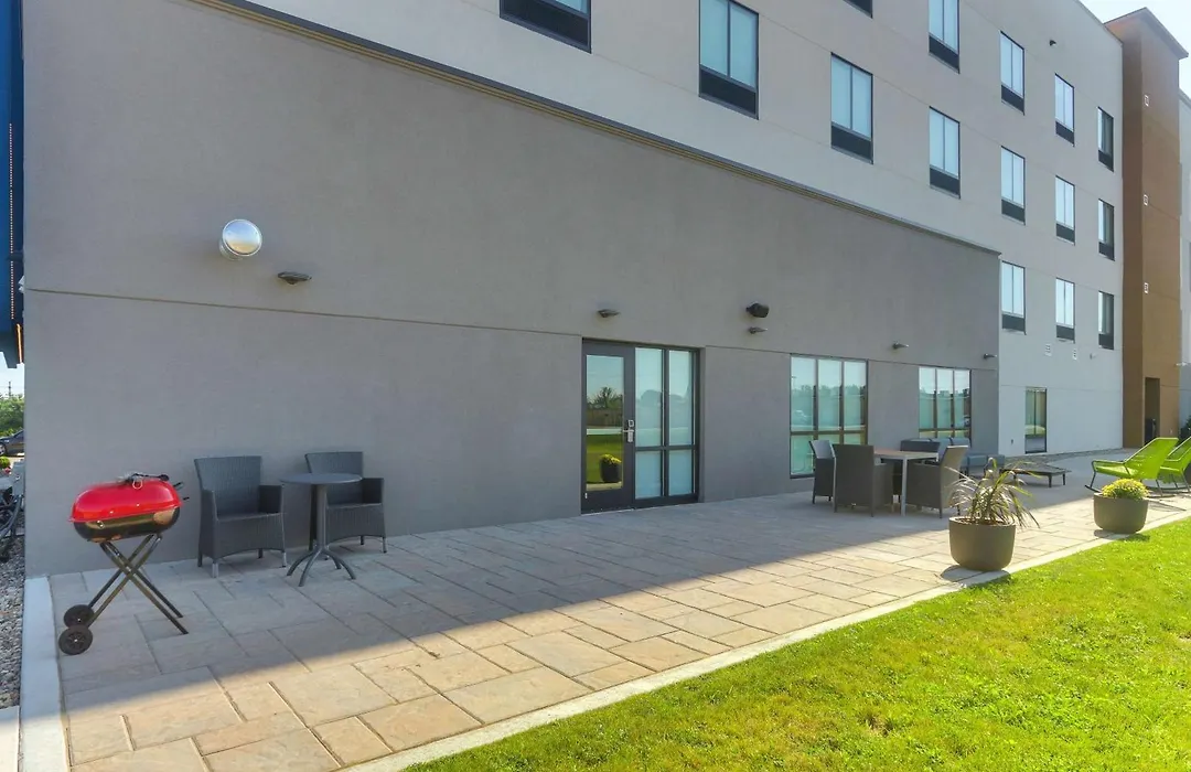 Hampton Inn Lebanon, In-1