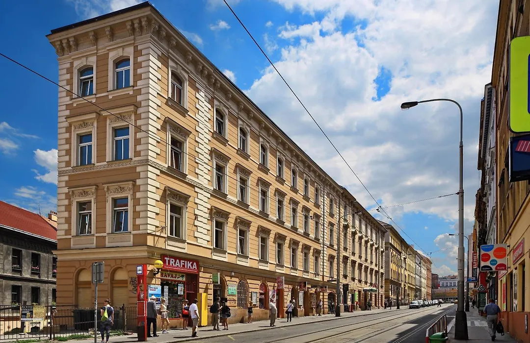 Hotel Golden City Garni-1