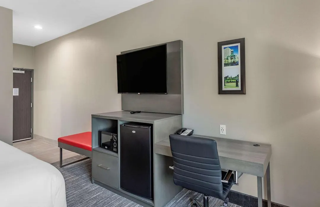 Comfort Inn & Suites Olive Branch Old Towne-1