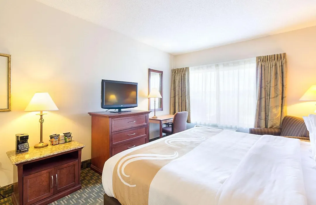 Quality Inn Fairmont-1