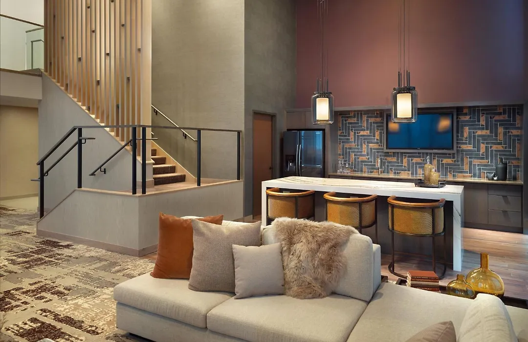 Omni Viking Lakes-1