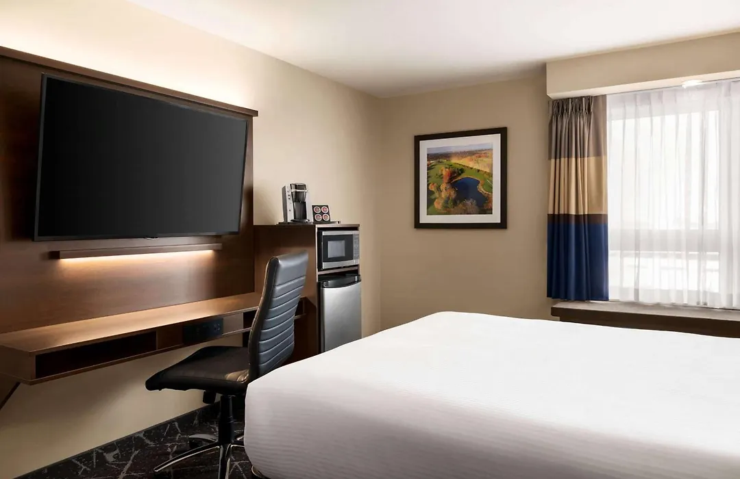 Microtel Inn & Suites By Wyndham Aurora-1