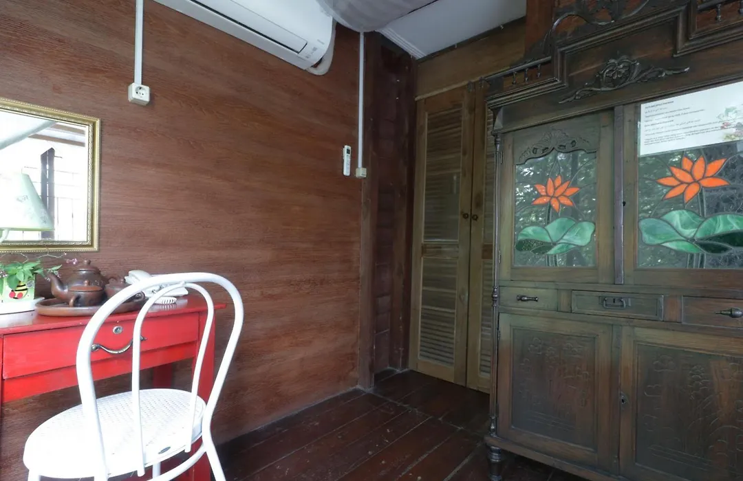 Nila House, Sharia Family Home Stay-1