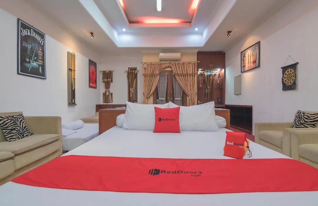 Reddoorz Syariah Near Margahayu Raya-1