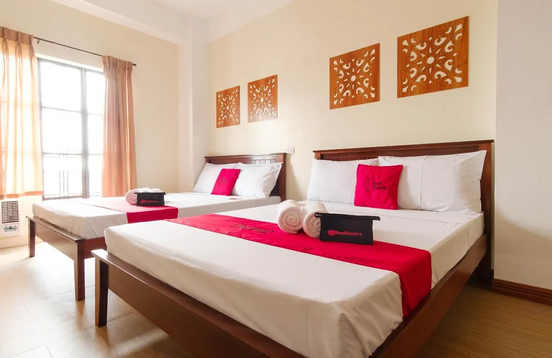 Reddoorz Plus Near Johnson And Johnson Paranaque-1