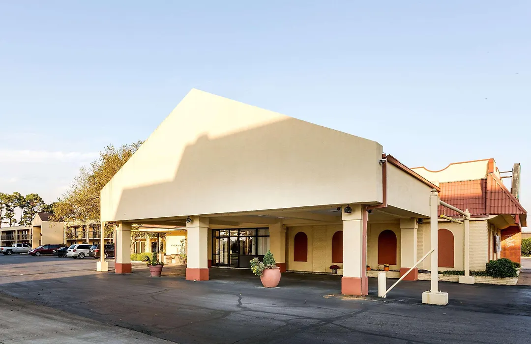 Quality Inn-1