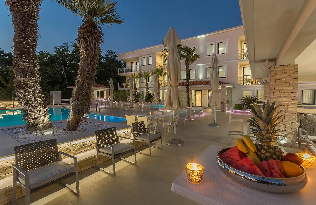 Aparthotel Adeo-1