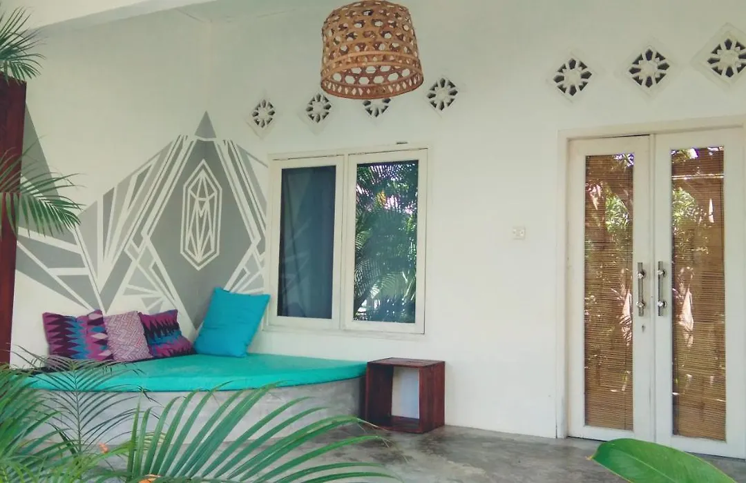 Cafe Des Arts Gili Air-1
