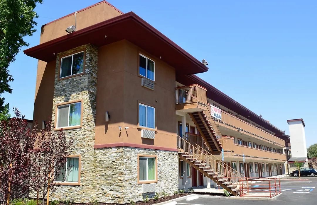 Red Roof Inn & Suites Sacramento North-1