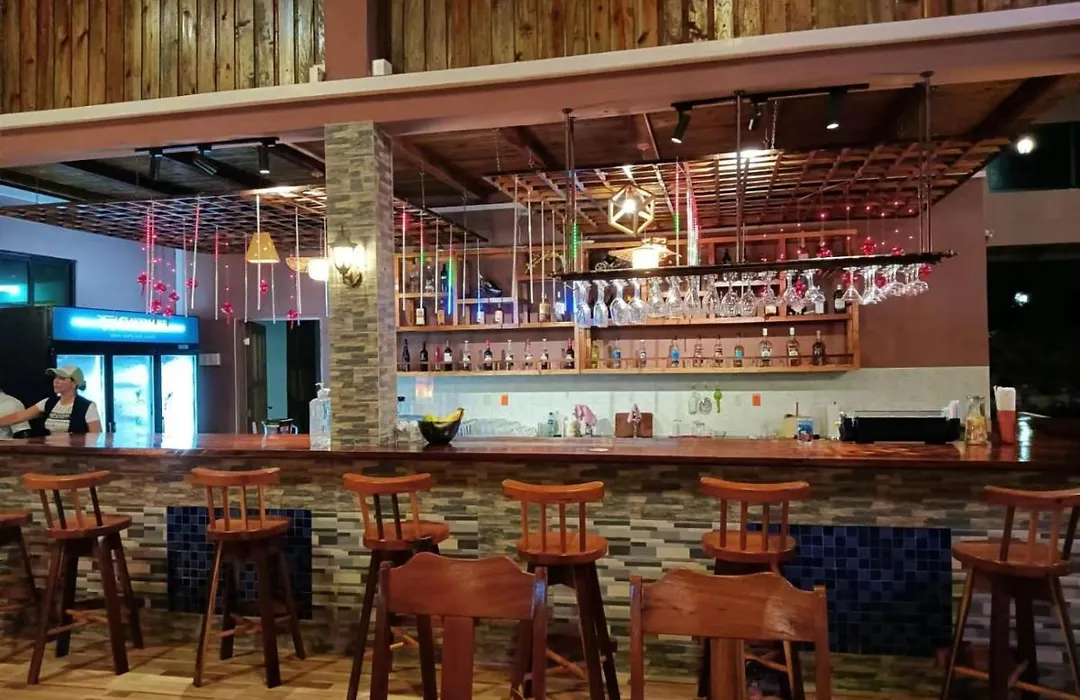 Sunshine View Hotel And Restaurant-1