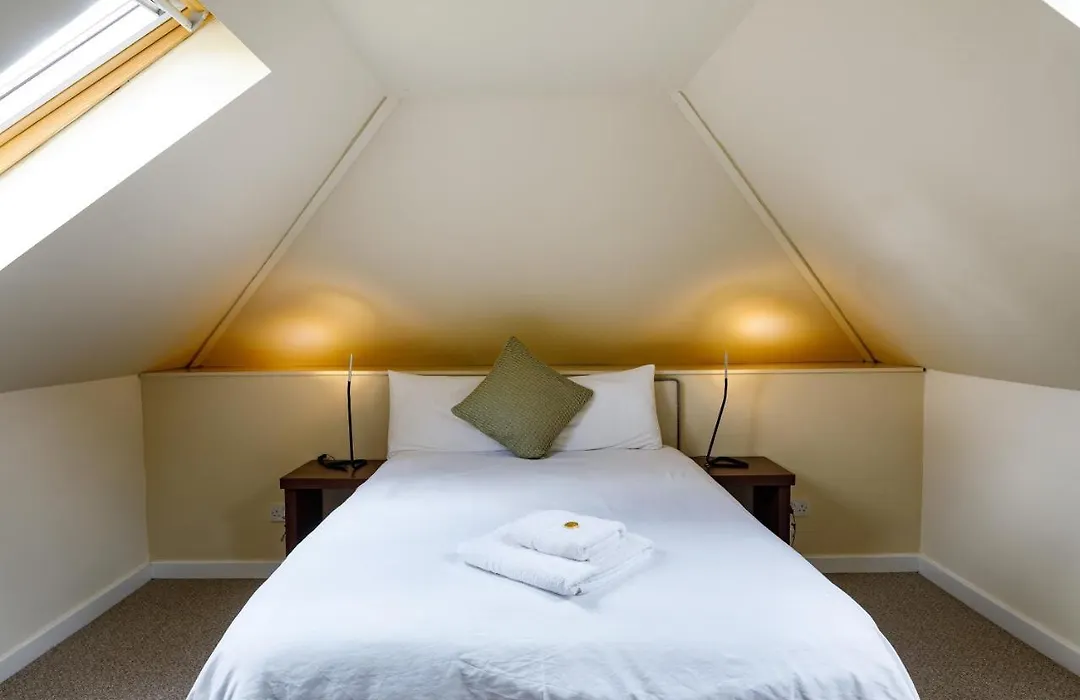Abbeyfield Lodge-1