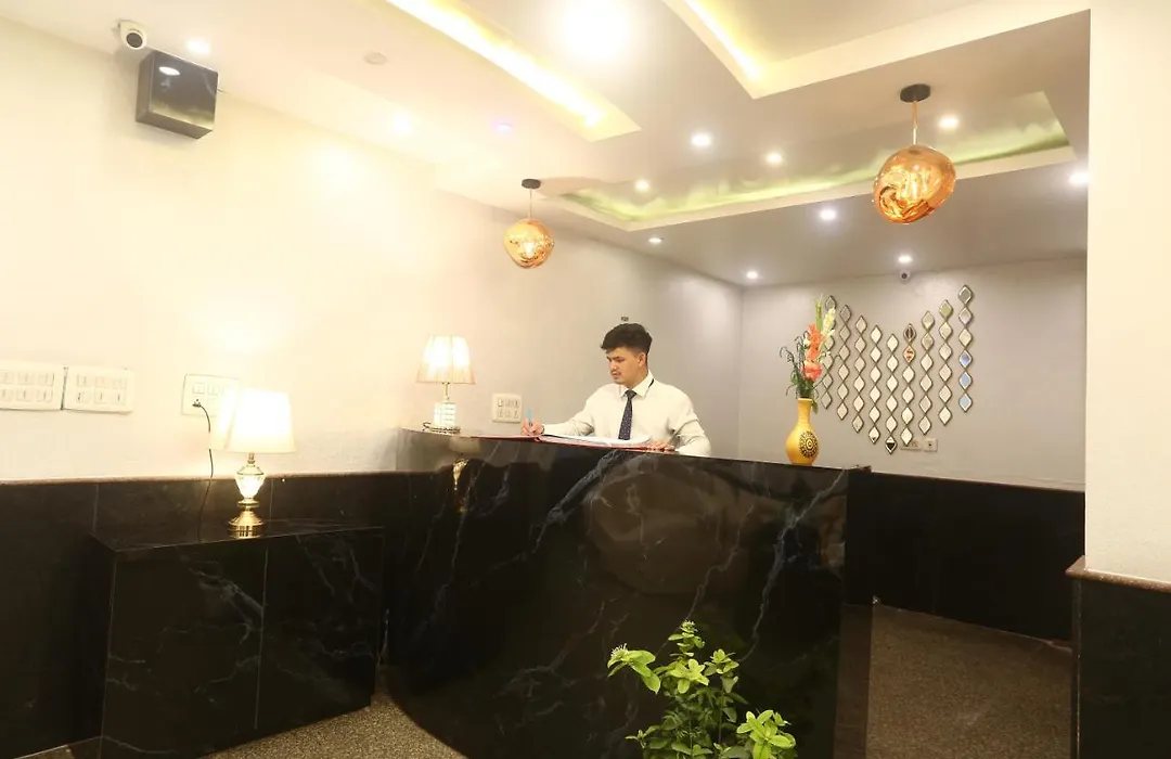 Hotel Earth-1