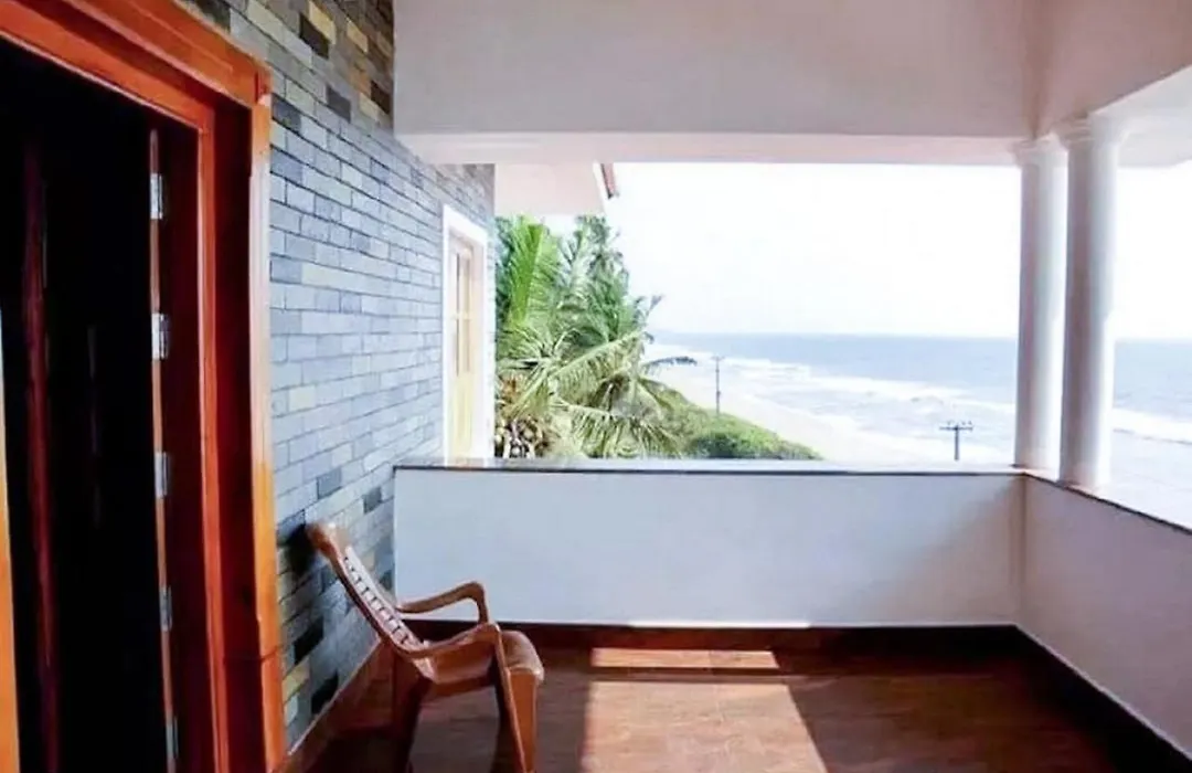 Sea Breeze Beach Inn-1