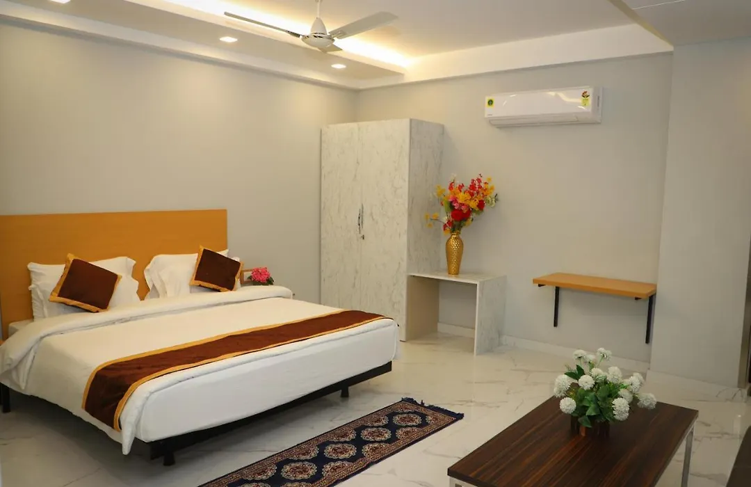 The Empire Rooms & Boutique Near Cyber City Gurgaon-1