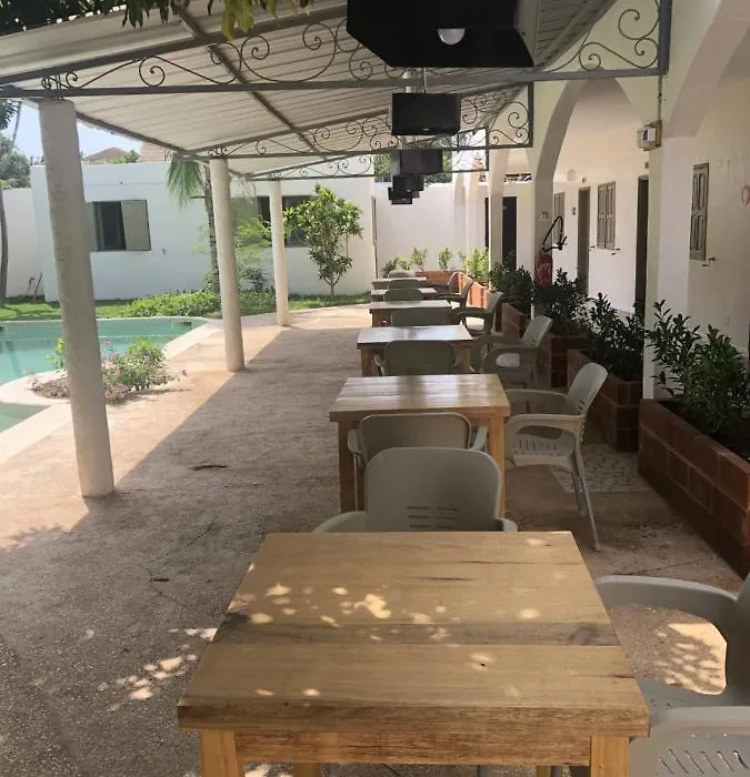 Le Hbr De Saly-1