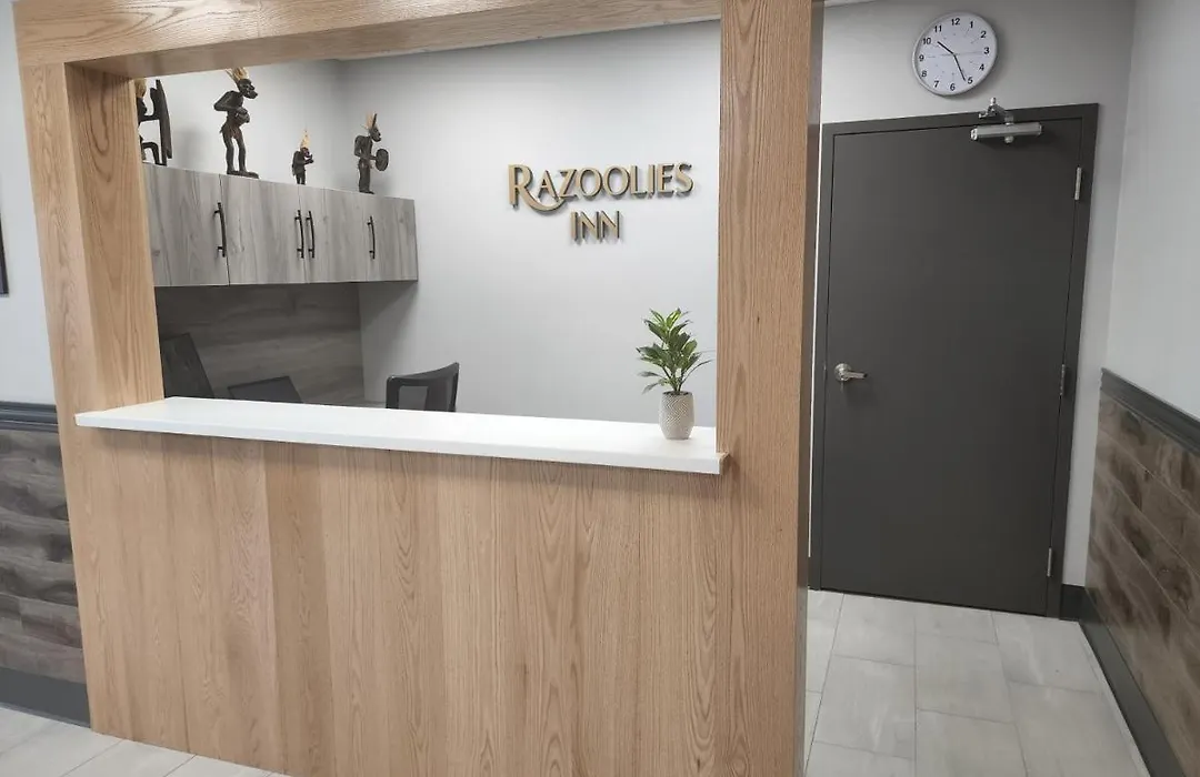 Razoolies Inn-1